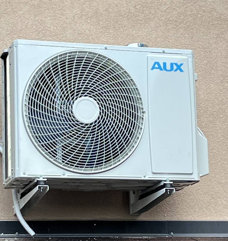AUX kültéri egység